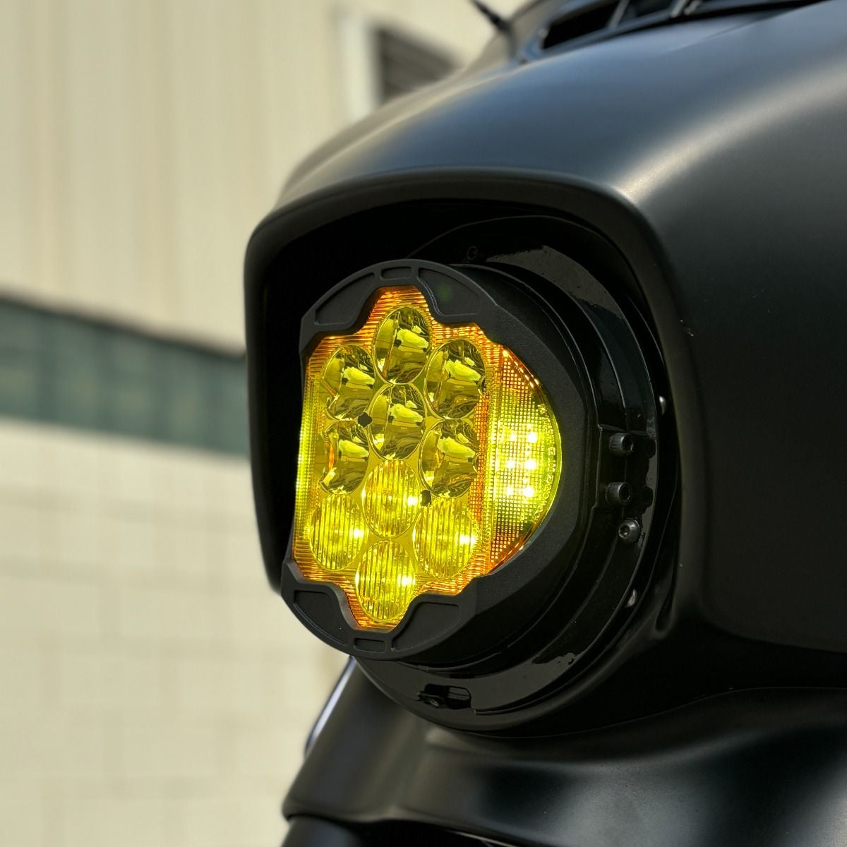 Hogworkz 7" LED Goldtooth™ Performance Headlight for Harley® Touring